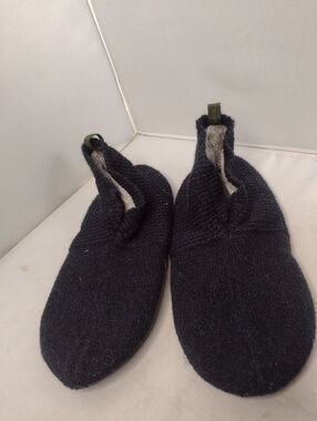 Bombas Gripper Slippers Knit Size Large Navy Blue B1